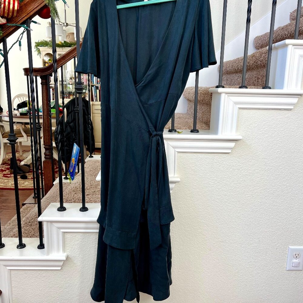 VETTA Tiered Wrap Dress